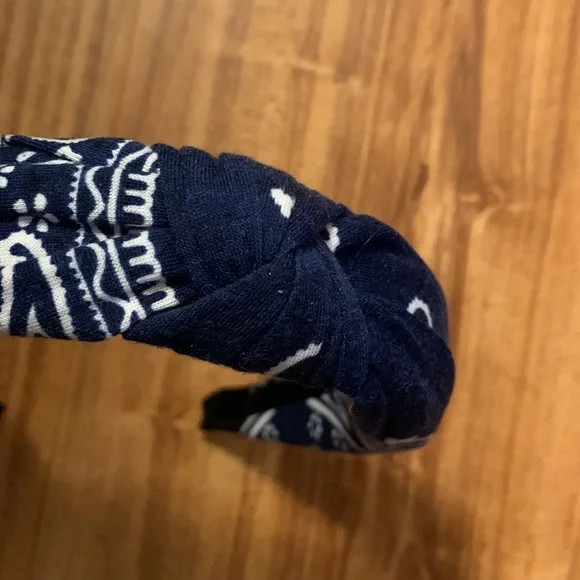 Headband- (can bundle 3 for $15) - Picture 2 of 4